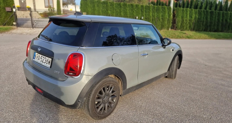 MINI ONE cena 65999 przebieg: 27000, rok produkcji 2018 z Kraków małe 56